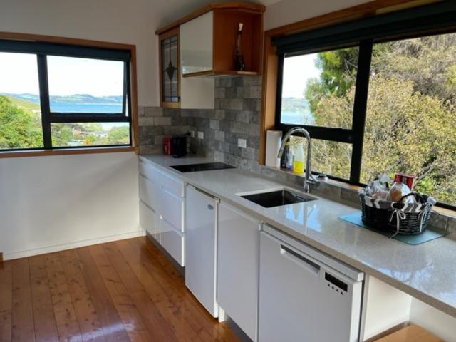 Treetops Cottage At The Castle Whitianga Esterno foto