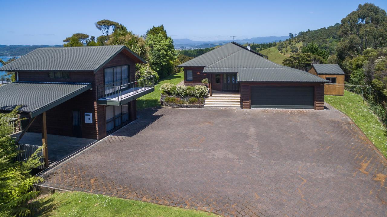 Treetops Cottage At The Castle Whitianga Esterno foto