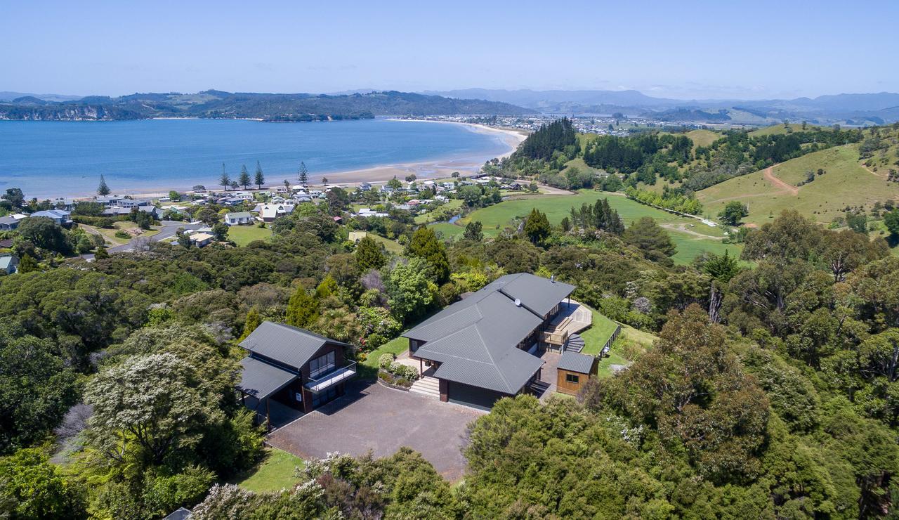 Treetops Cottage At The Castle Whitianga Esterno foto